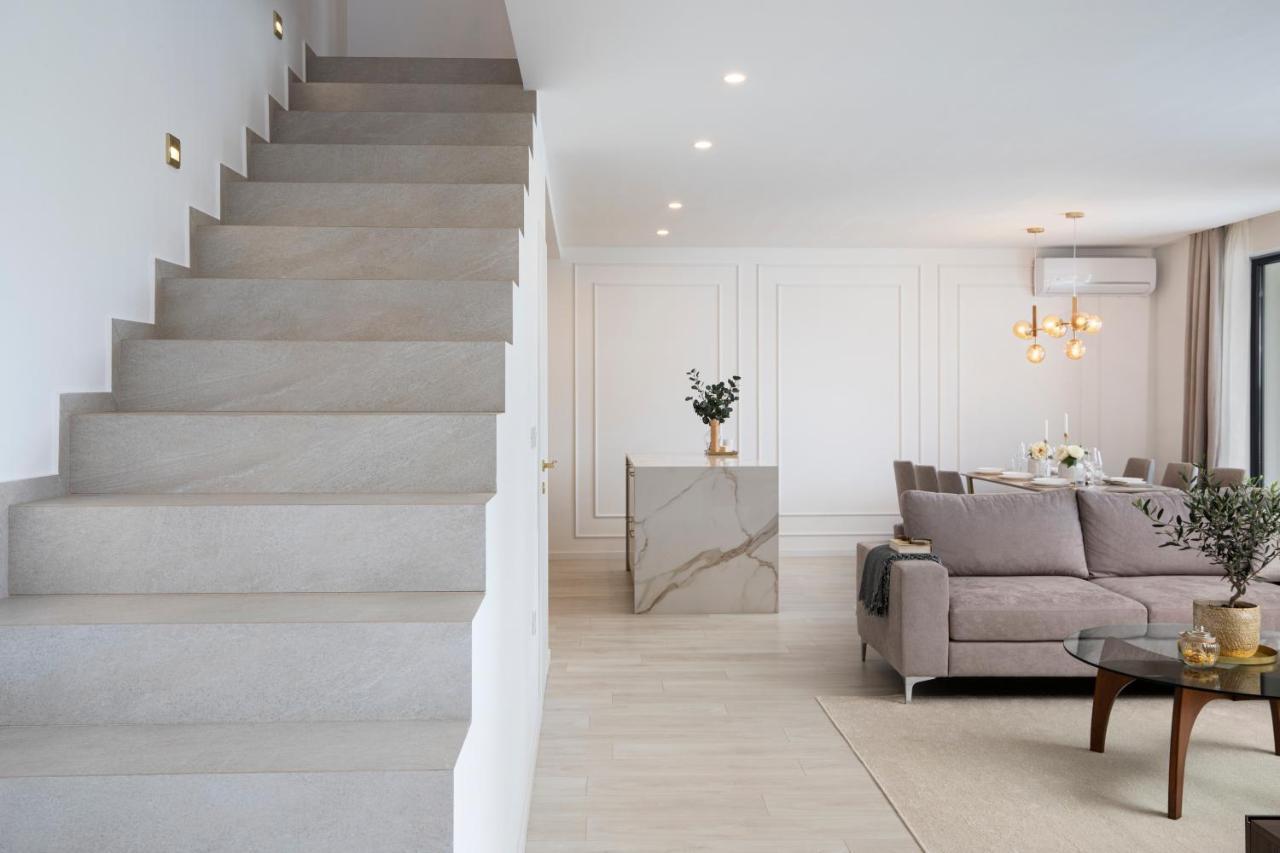 Villa Artis Пула Екстериор снимка