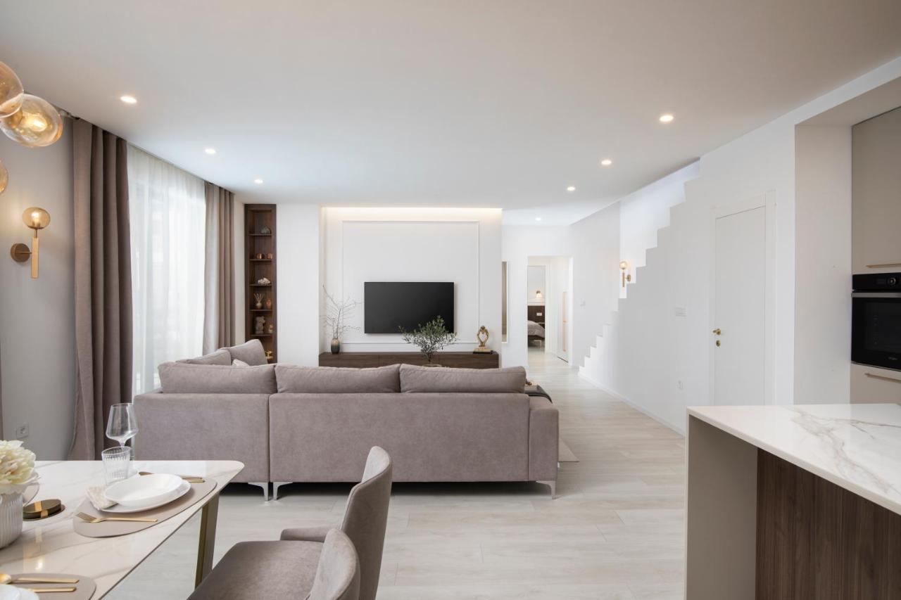 Villa Artis Пула Екстериор снимка