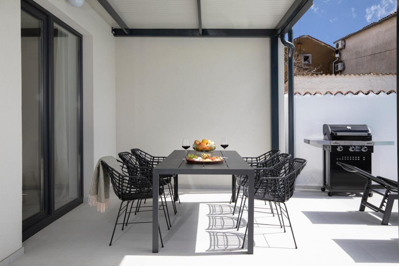 Villa Artis Пула Екстериор снимка