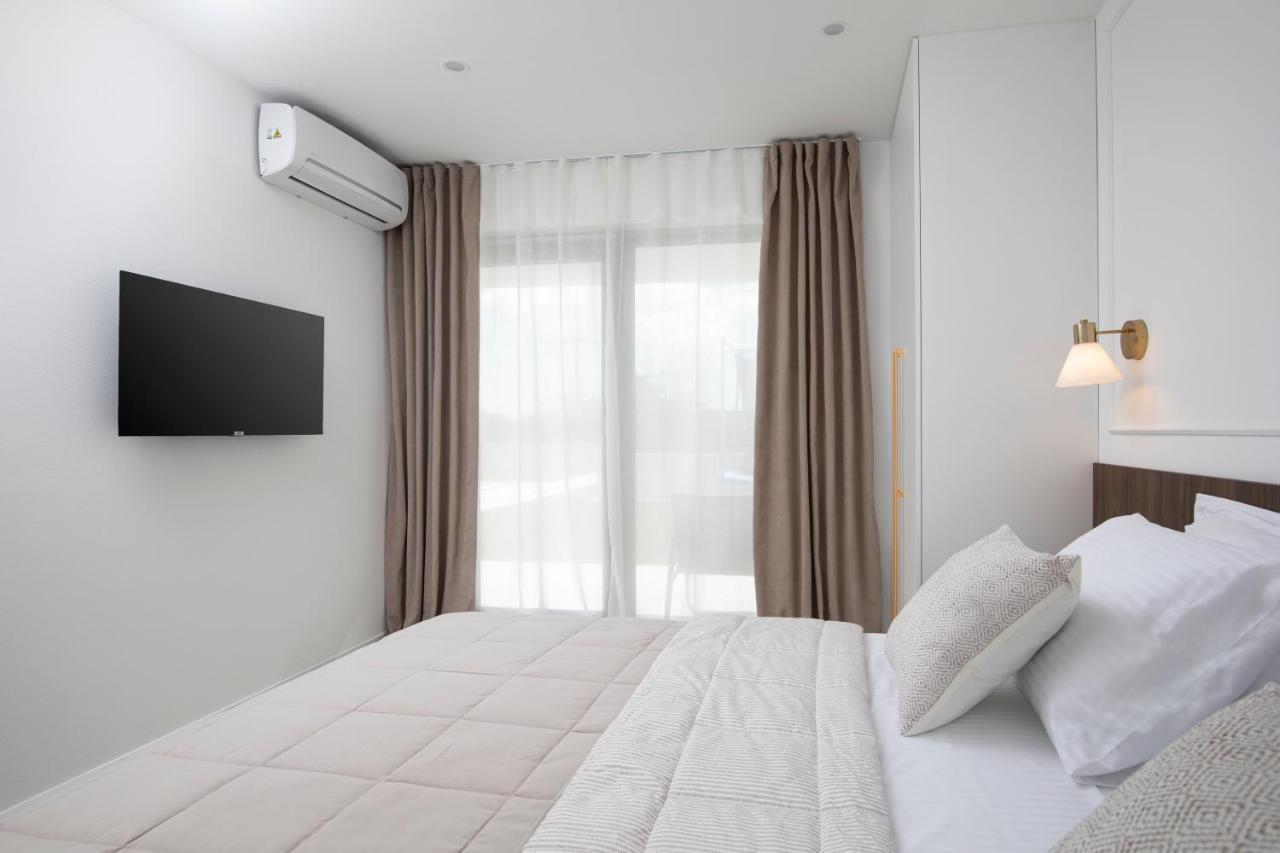 Villa Artis Пула Екстериор снимка